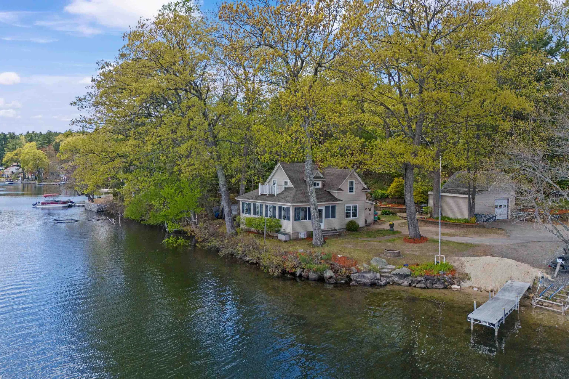 16 Gardner Road Windham NH 03087