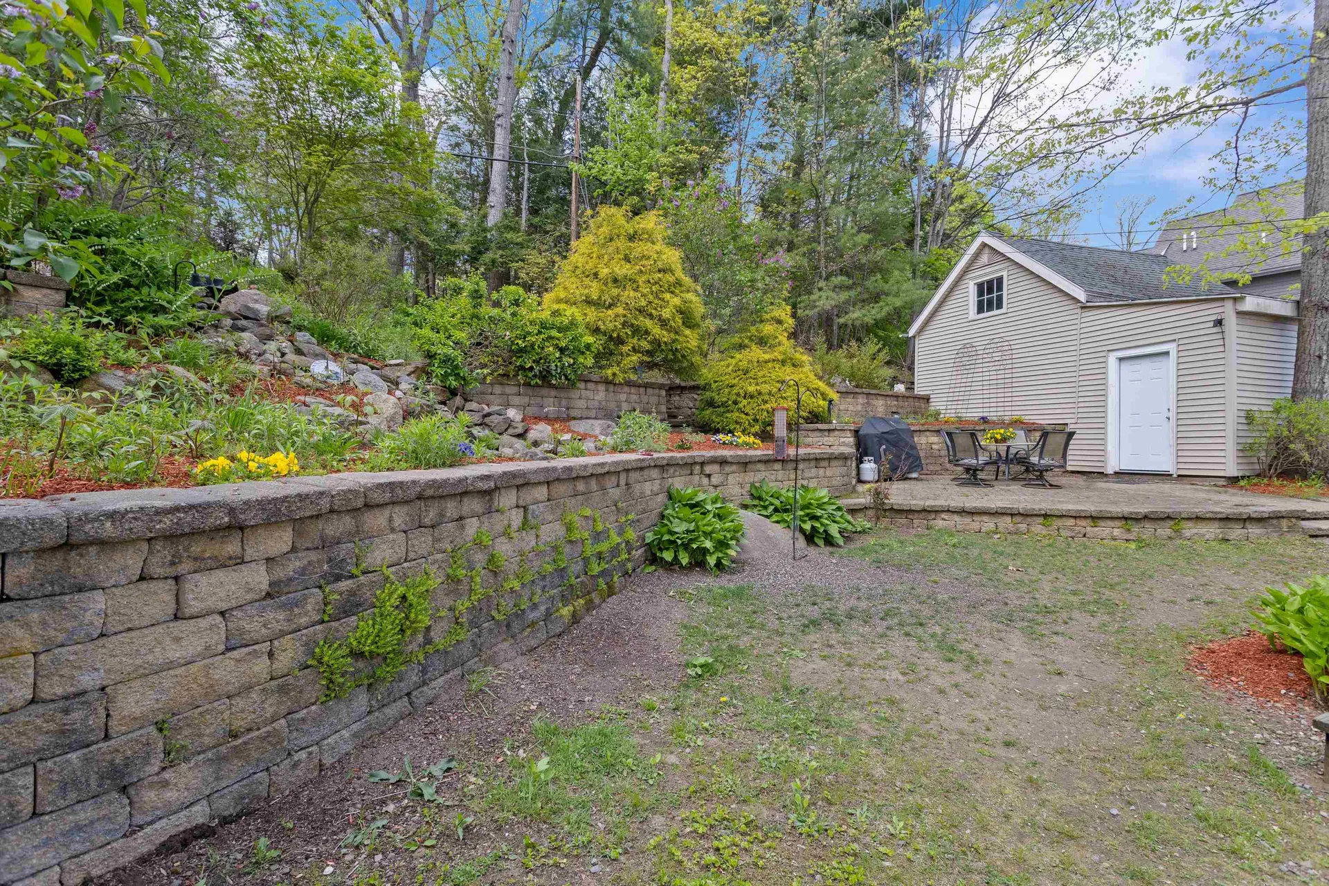 16 Gardner Road Windham NH 03087