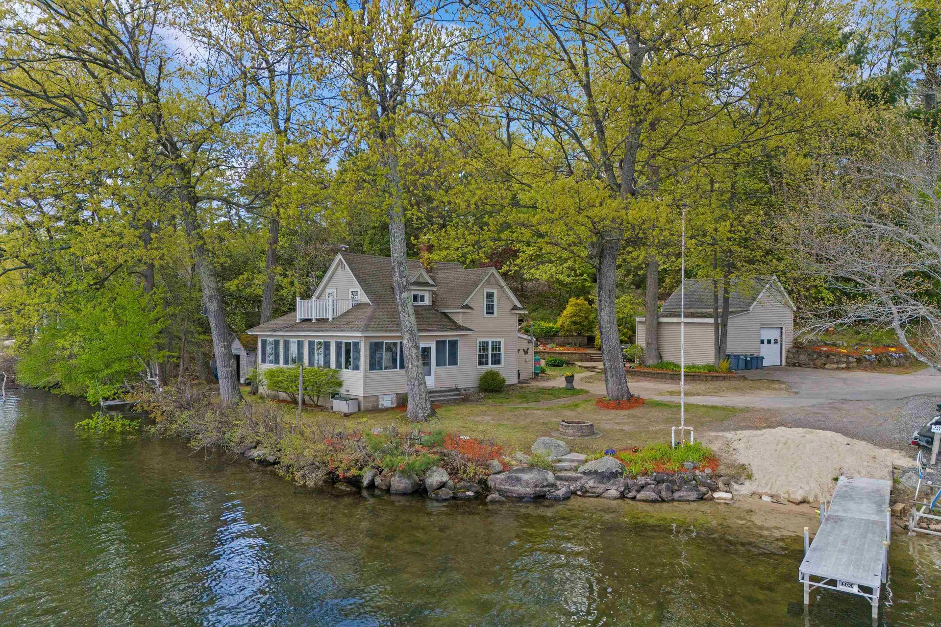16 Gardner Road Windham NH 03087