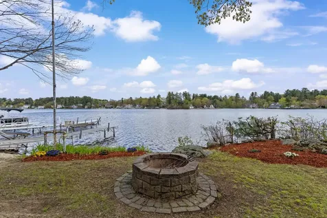 16 Gardner Road Windham NH 03087
