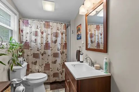 16 Gardner Road Windham NH 03087