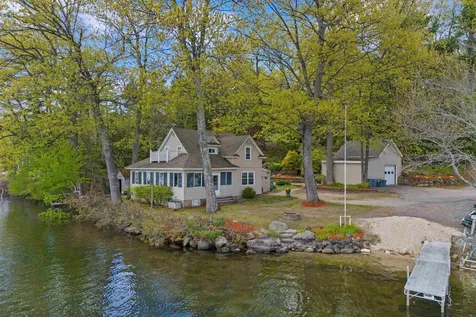 16 Gardner Road Windham NH 03087