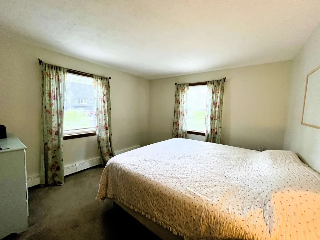 19 Edgewood Street Milford NH 03055