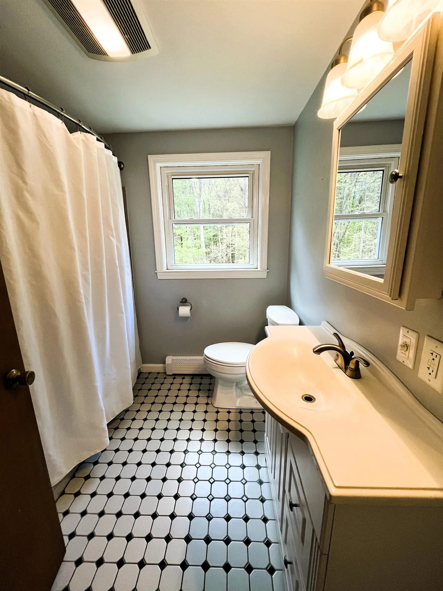 19 Edgewood Street Milford NH 03055