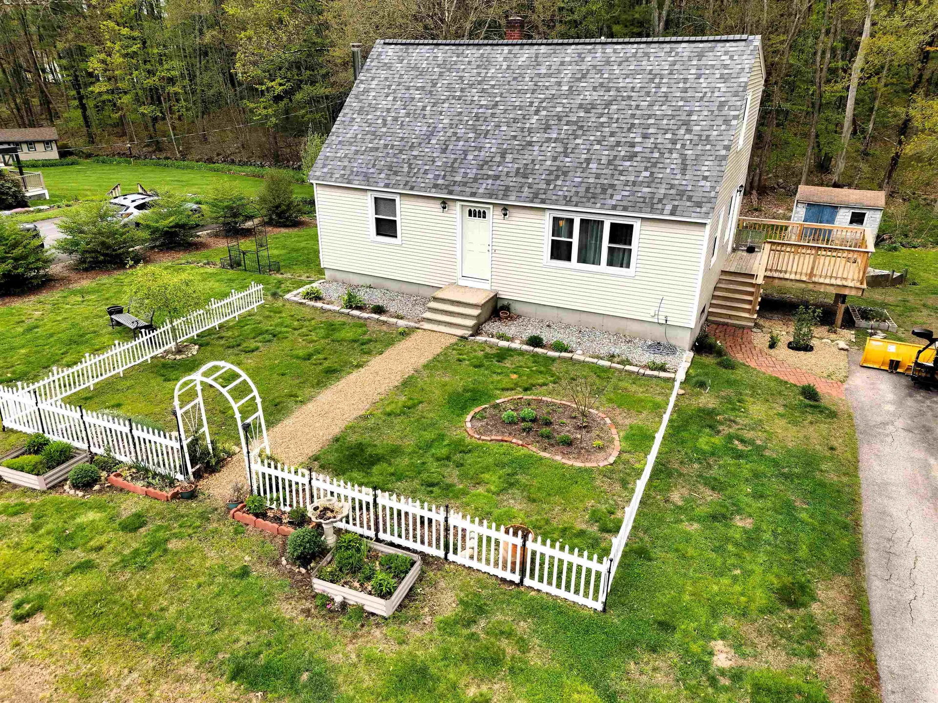 19 Edgewood Street Milford NH 03055