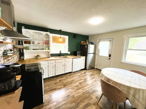 19 Edgewood Street Milford NH 03055