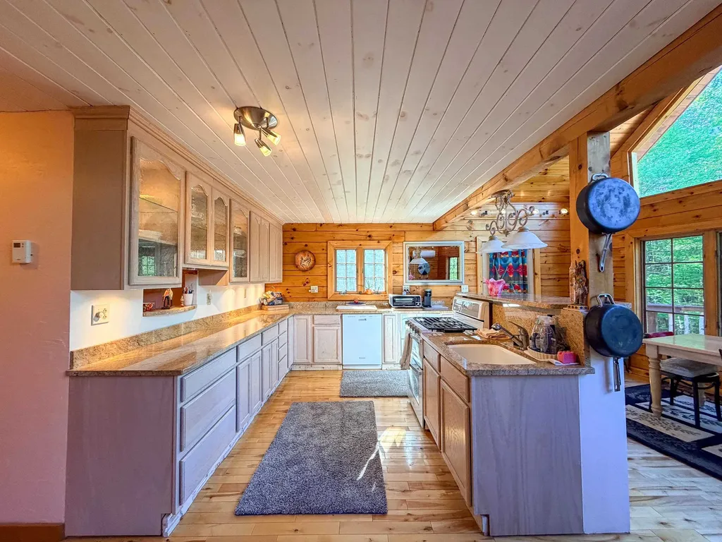 1988 Hudson Road Waterford VT 05848