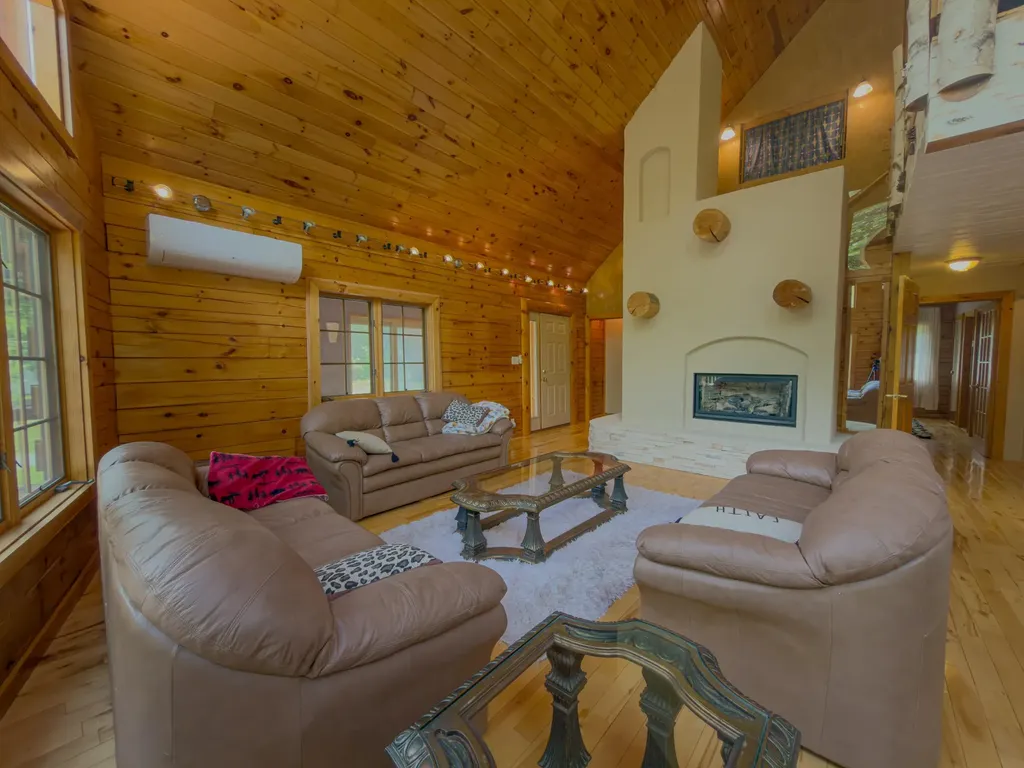 1988 Hudson Road Waterford VT 05848
