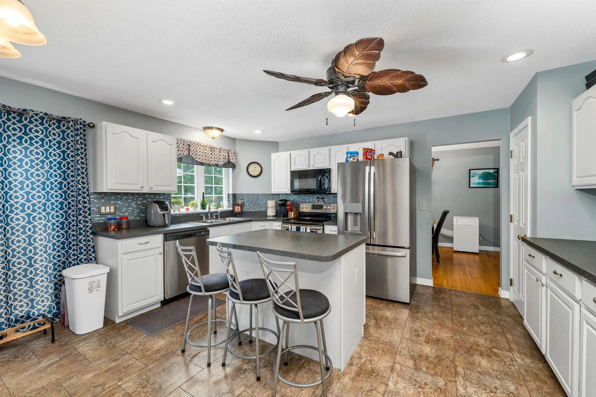 4 Jennifer Drive Pelham NH 03076