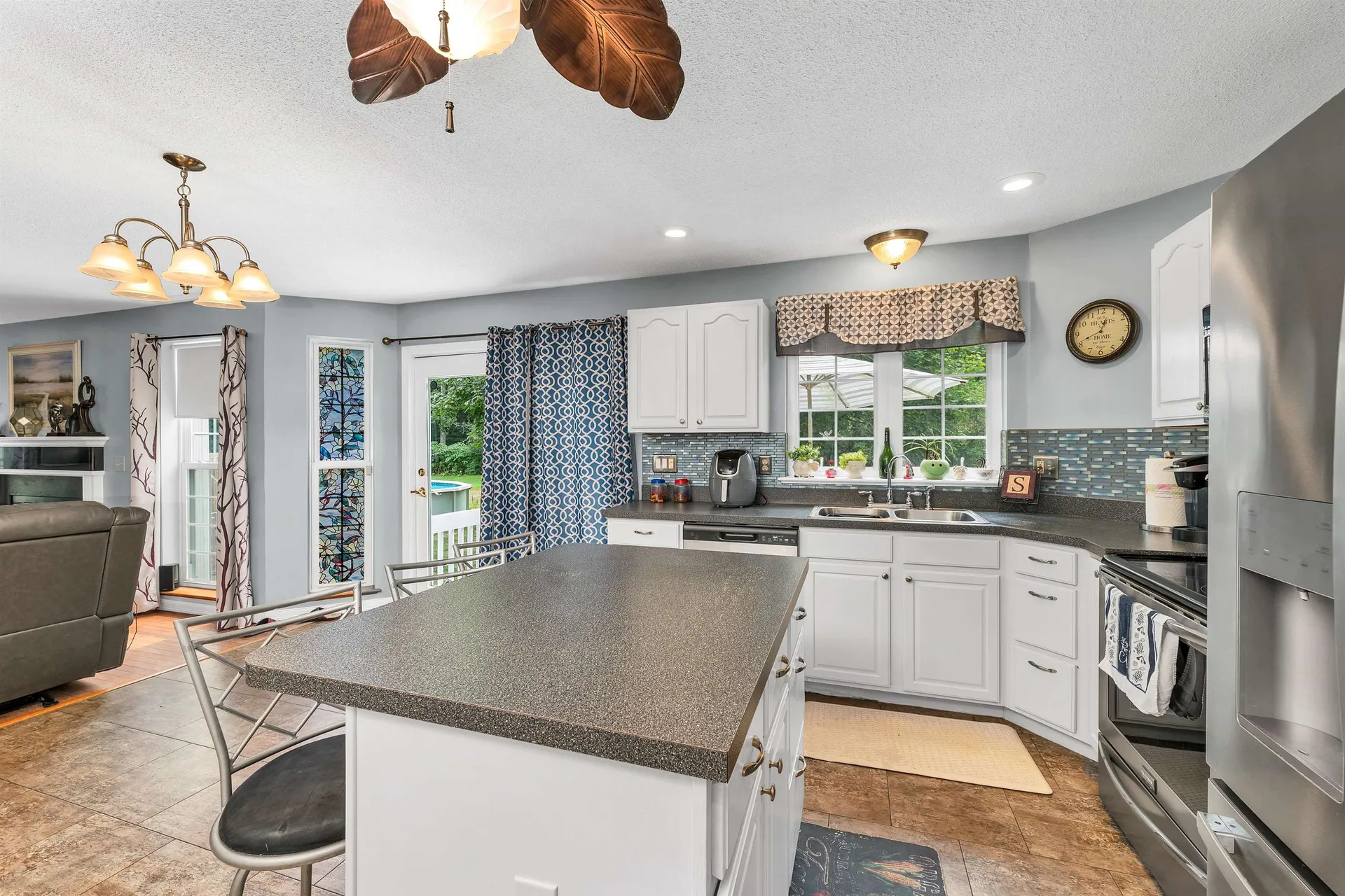4 Jennifer Drive Pelham NH 03076