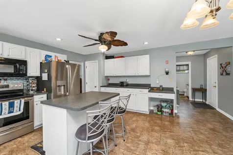 4 Jennifer Drive Pelham NH 03076
