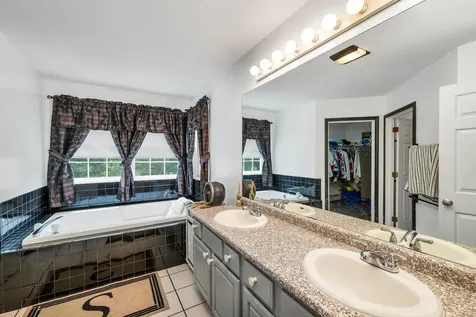 4 Jennifer Drive Pelham NH 03076