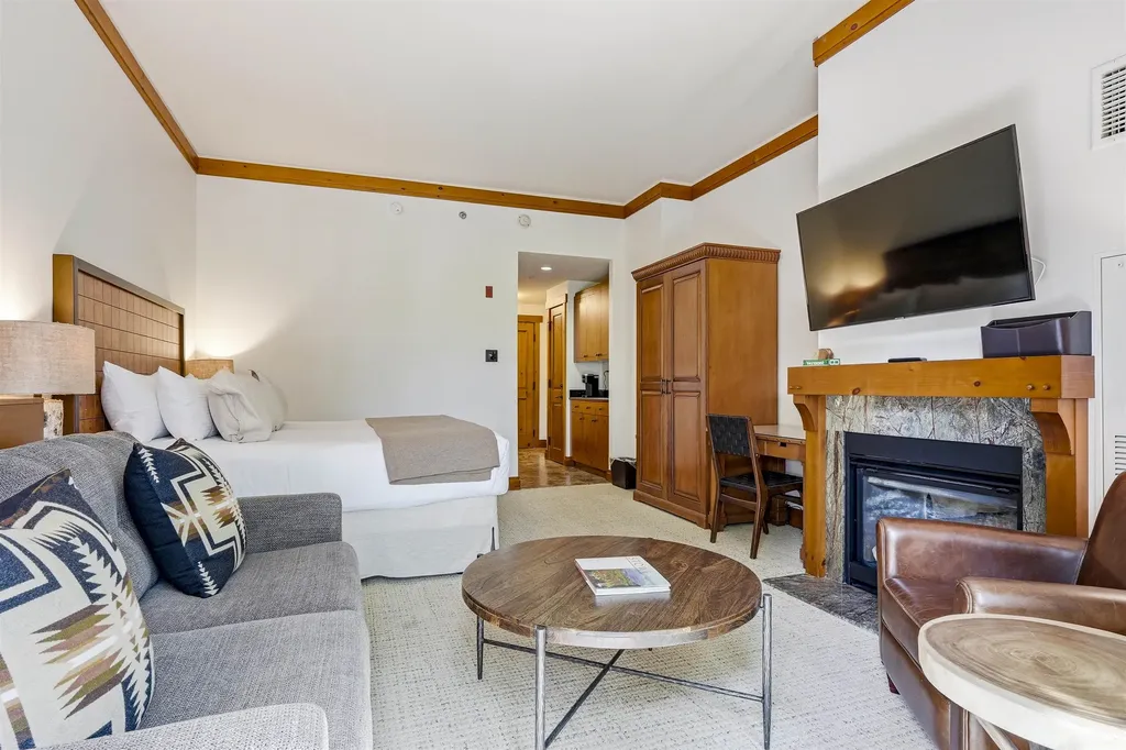 7412 Mountain Road Stowe VT 05672