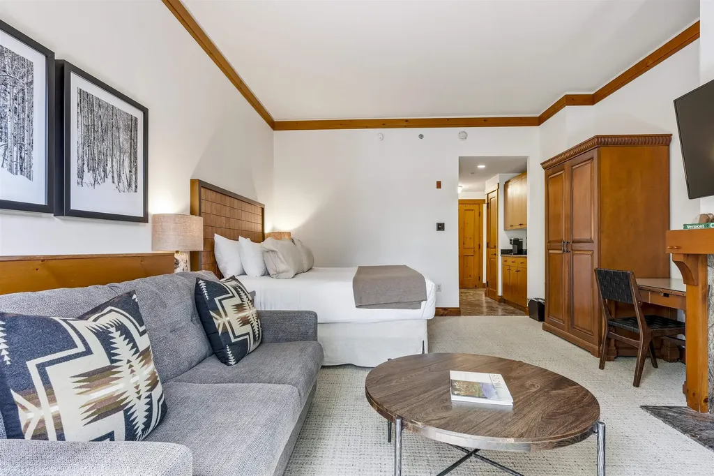 7412 Mountain Road Stowe VT 05672