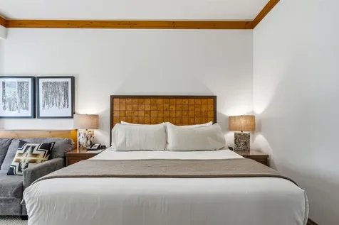 7412 Mountain Road Stowe VT 05672