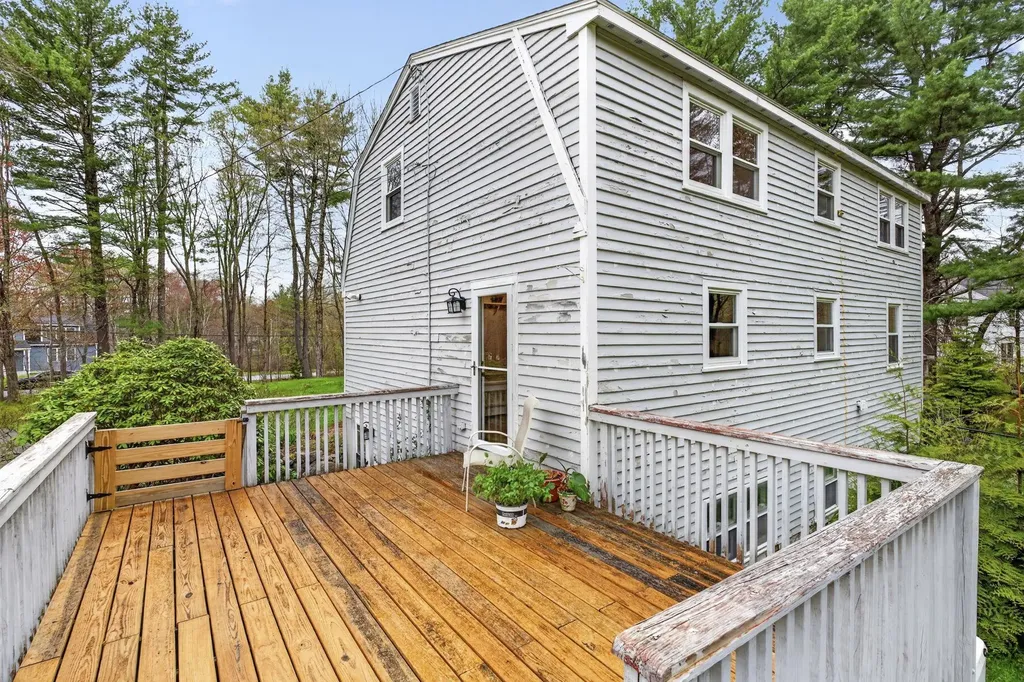 172 Warner Hill Road Derry NH 03038