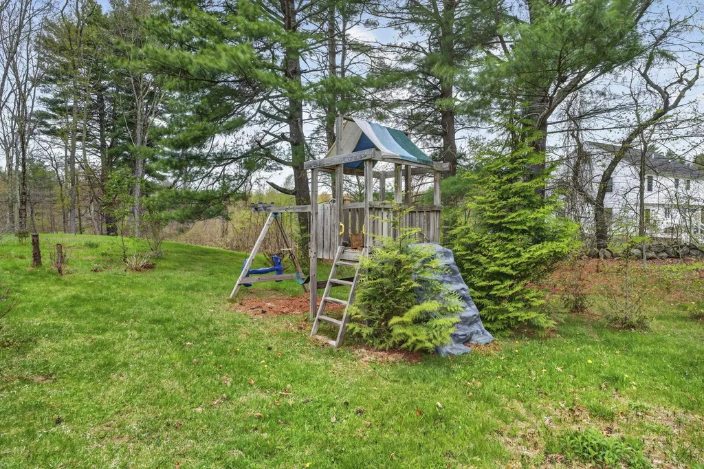 172 Warner Hill Road Derry NH 03038