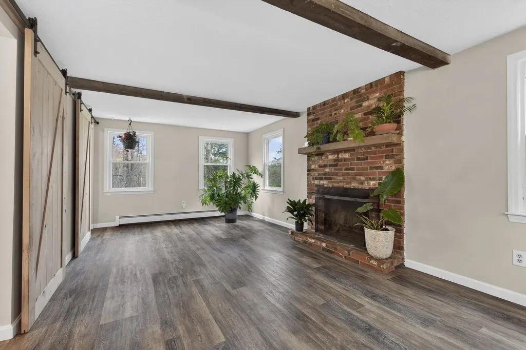 172 Warner Hill Road Derry NH 03038