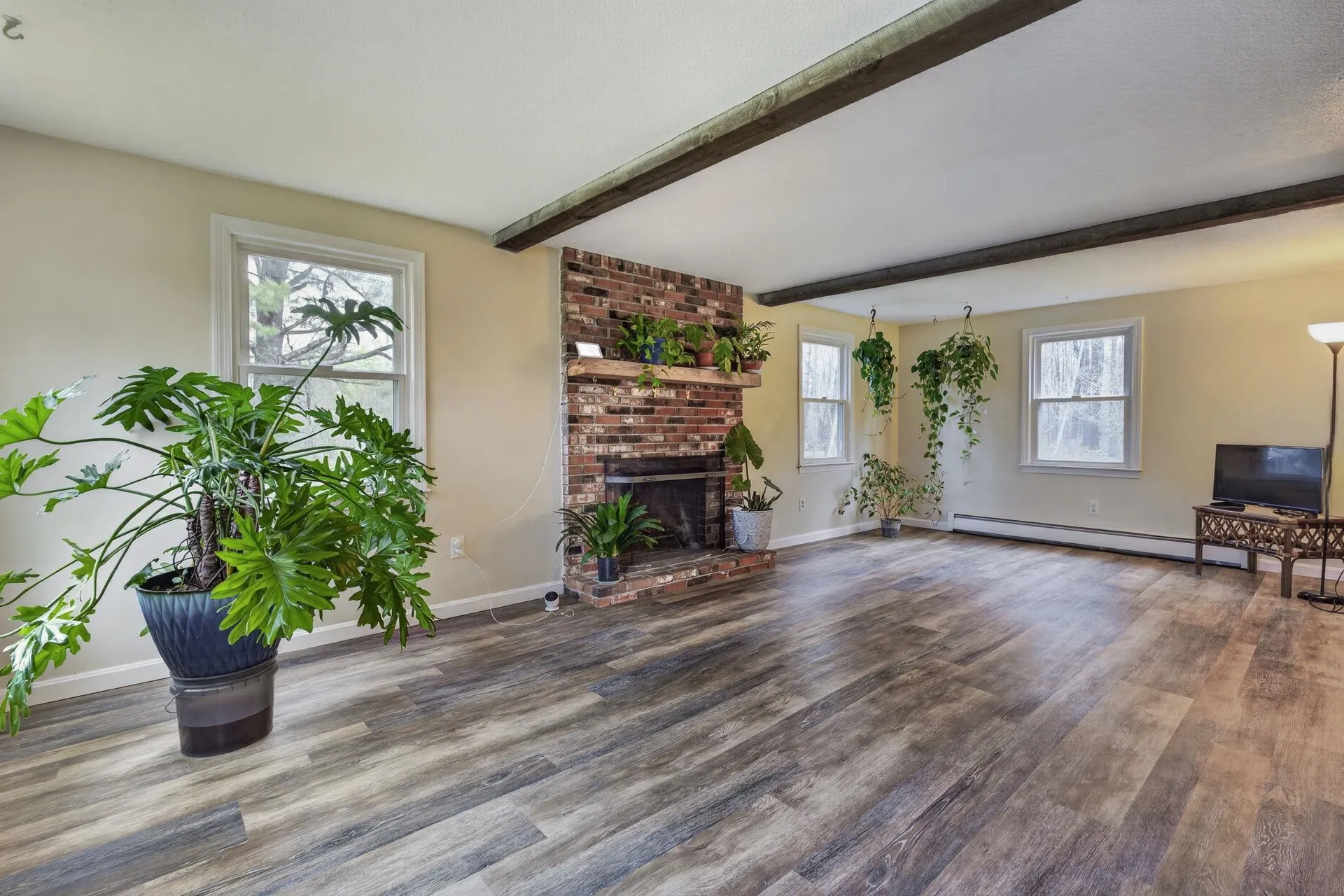 172 Warner Hill Road Derry NH 03038