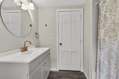 172 Warner Hill Road Derry NH 03038