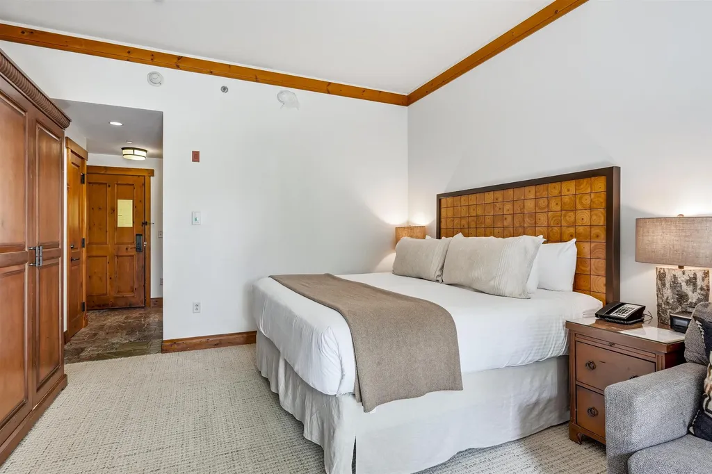 7412 Mountain Road Stowe VT 05672