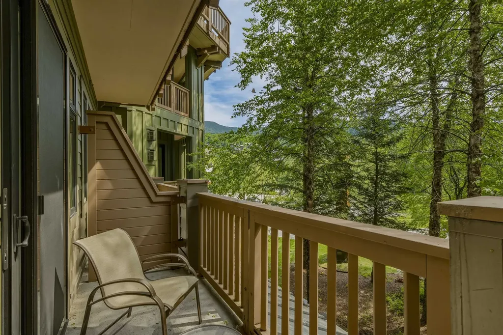 7412 Mountain Road Stowe VT 05672