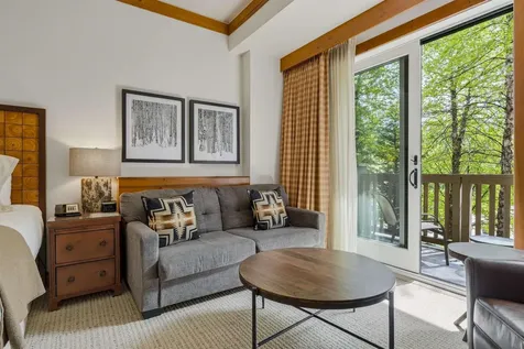 7412 Mountain Road Stowe VT 05672