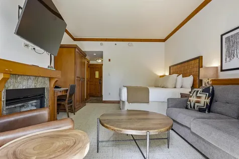 7412 Mountain Road Stowe VT 05672