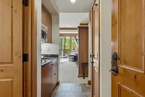 7412 Mountain Road Stowe VT 05672
