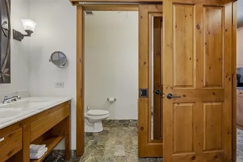 7412 Mountain Road Stowe VT 05672