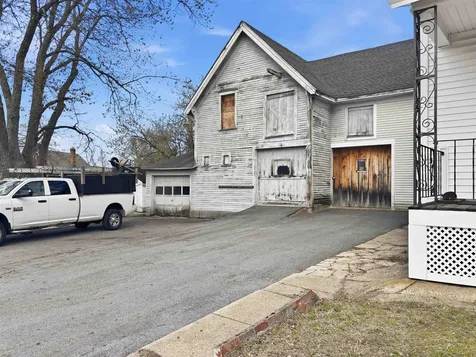 808 Grove Street Manchester NH 03103
