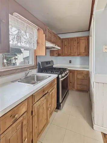808 Grove Street Manchester NH 03103