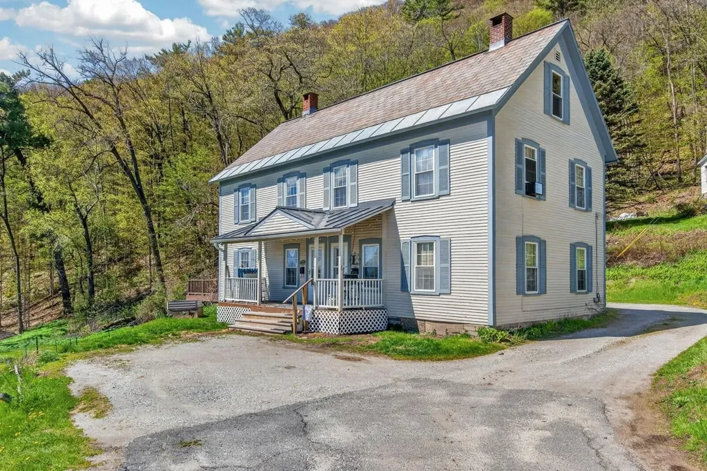 9-11 Mcgarry Street Proctor VT 05765