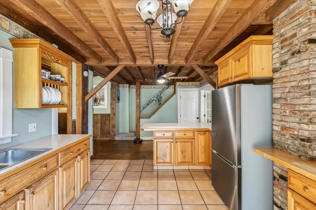 9-11 Mcgarry Street Proctor VT 05765