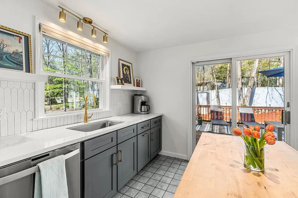 25 Great Hill Drive Newmarket NH 03857