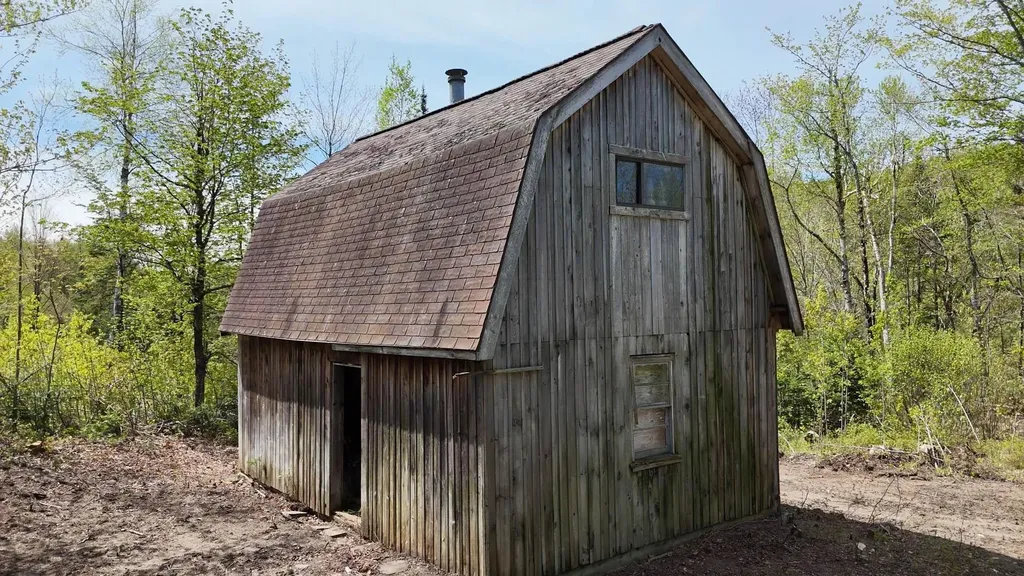 2900 Old Duck Pond Road Sheffield VT 05866
