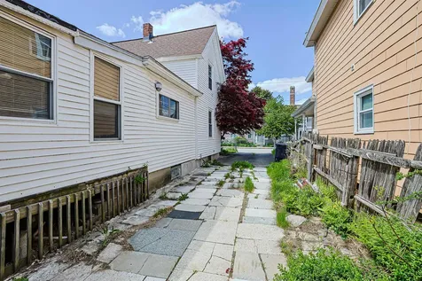 15 Harvard Street Nashua NH 03060