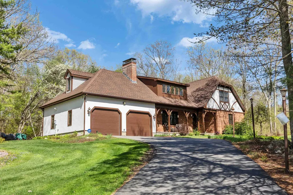 6 Nancy Lane Hooksett NH 03106