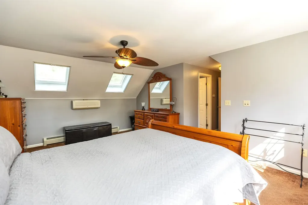 6 Nancy Lane Hooksett NH 03106