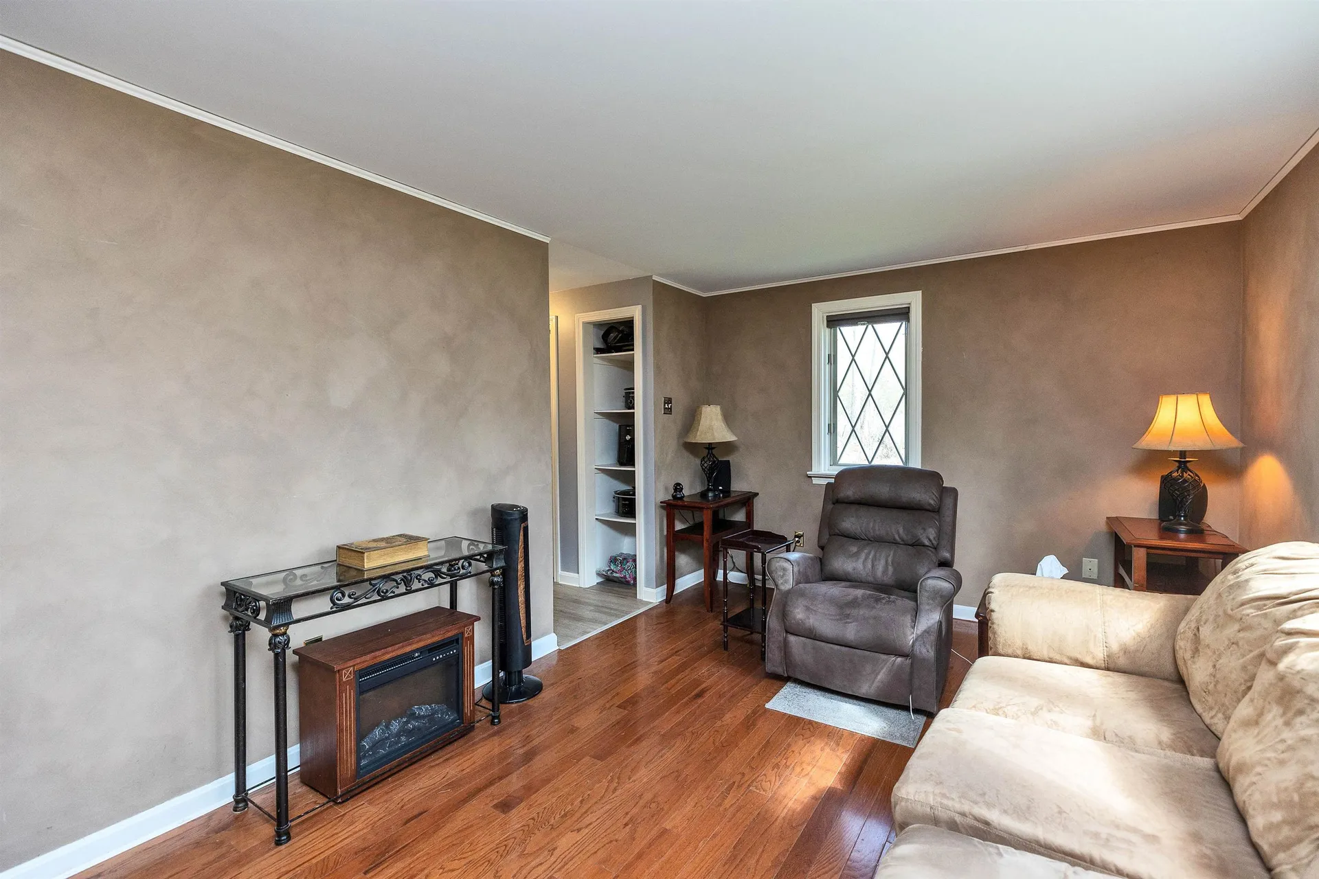 6 Nancy Lane Hooksett NH 03106