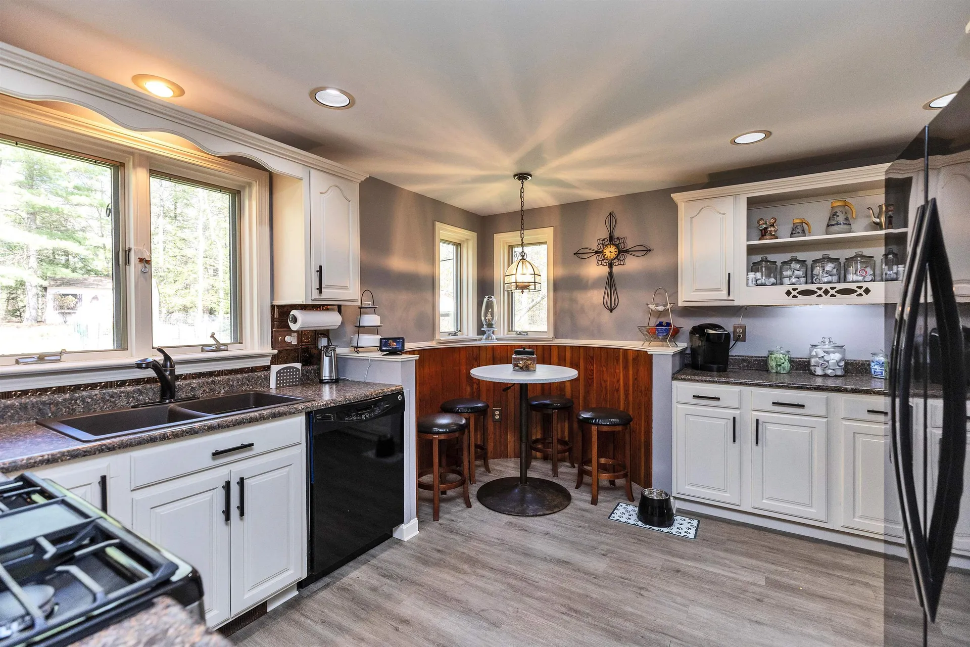 6 Nancy Lane Hooksett NH 03106