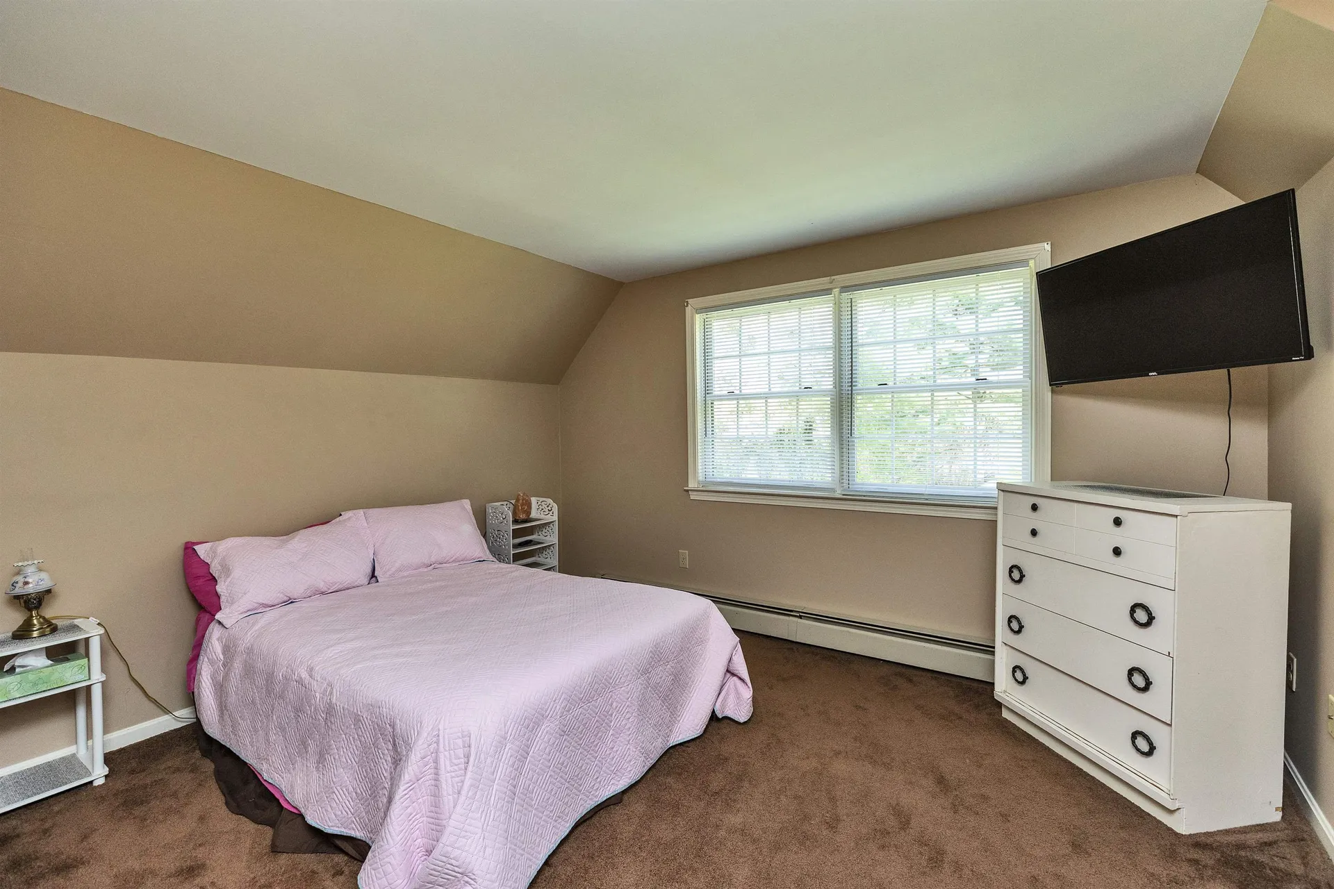 6 Nancy Lane Hooksett NH 03106