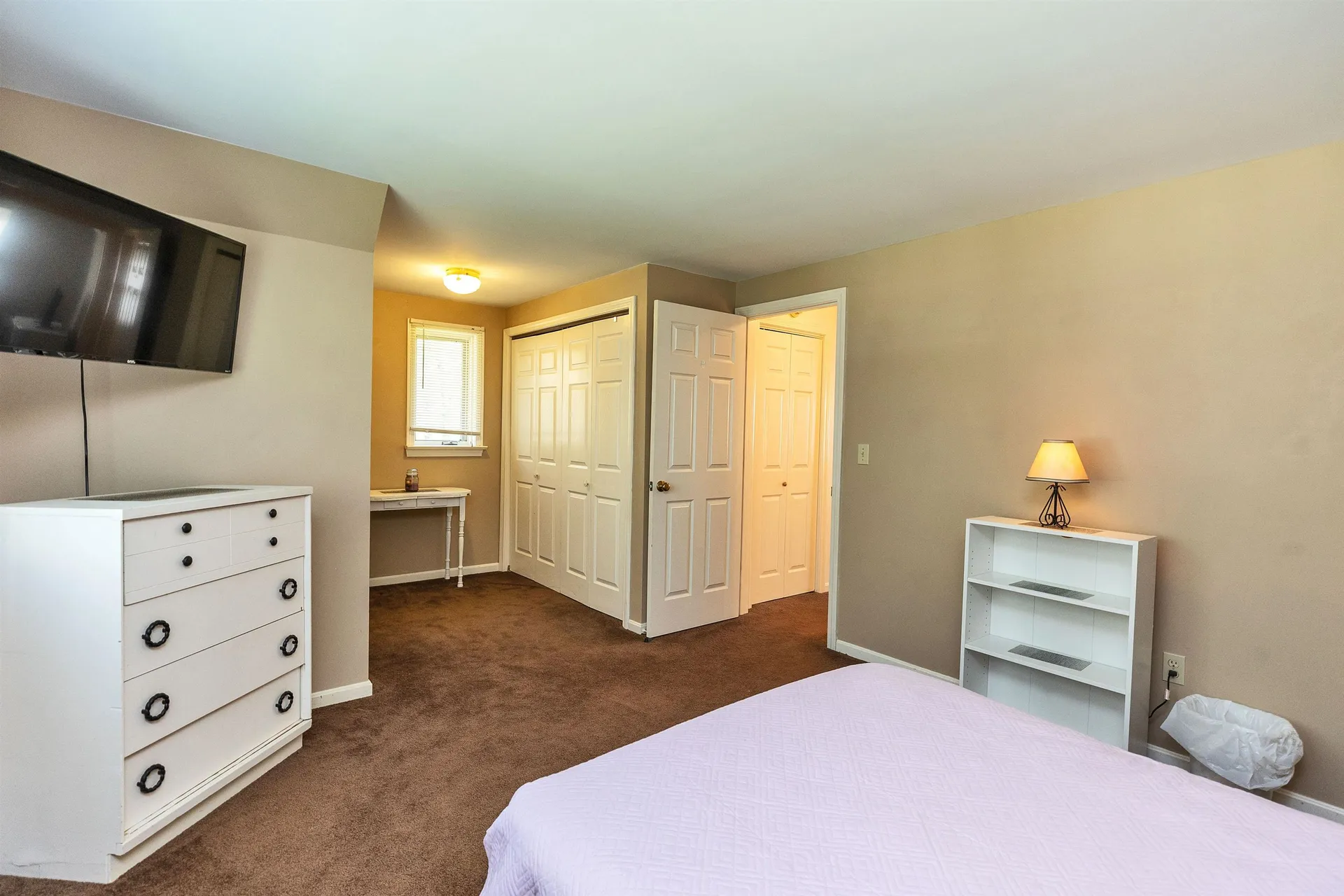 6 Nancy Lane Hooksett NH 03106