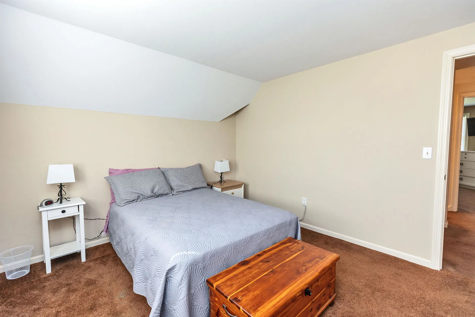 6 Nancy Lane Hooksett NH 03106