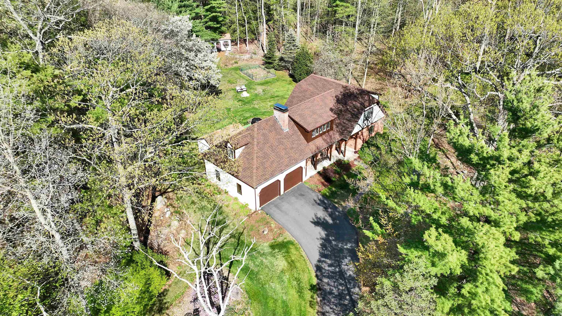 6 Nancy Lane Hooksett NH 03106