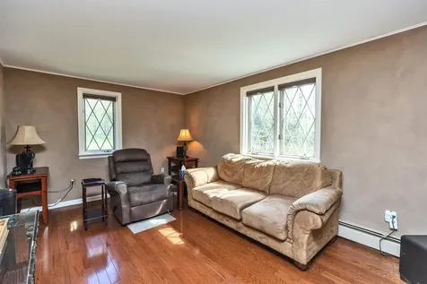 6 Nancy Lane Hooksett NH 03106