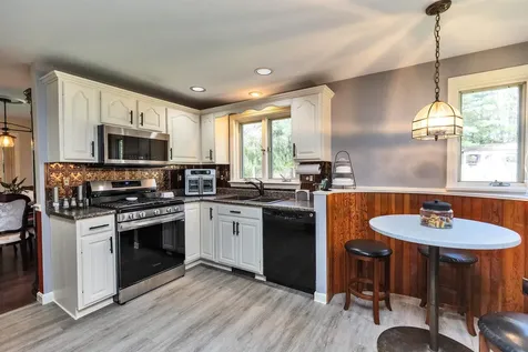 6 Nancy Lane Hooksett NH 03106