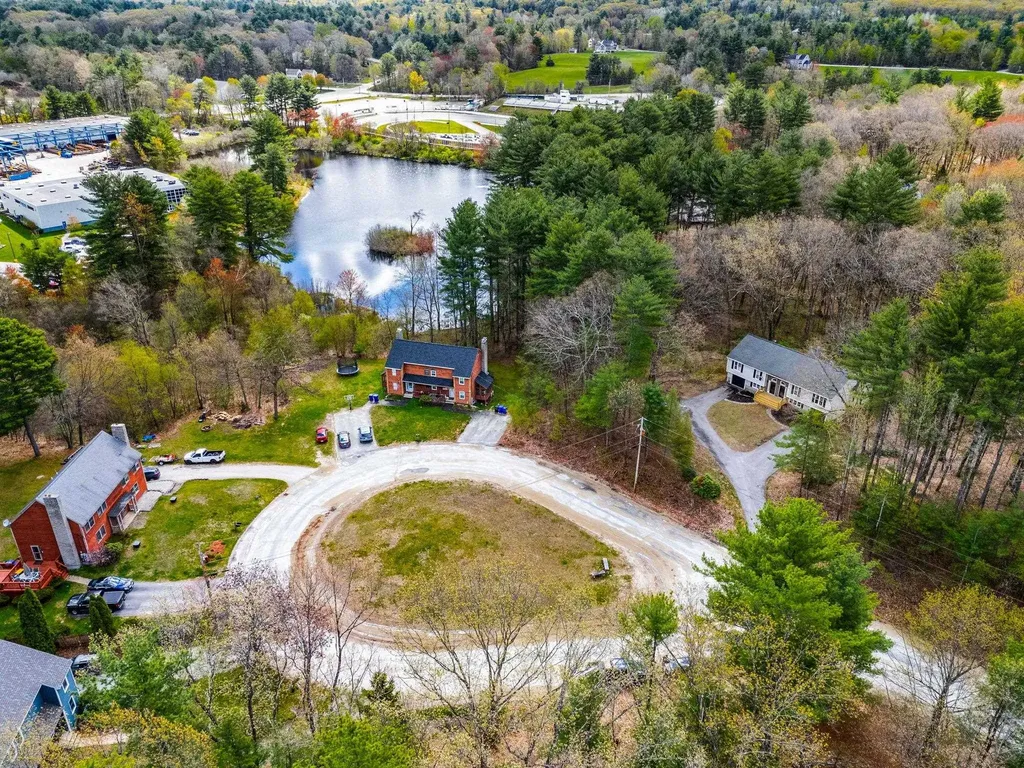 7B Kingston Way Hudson NH 03051