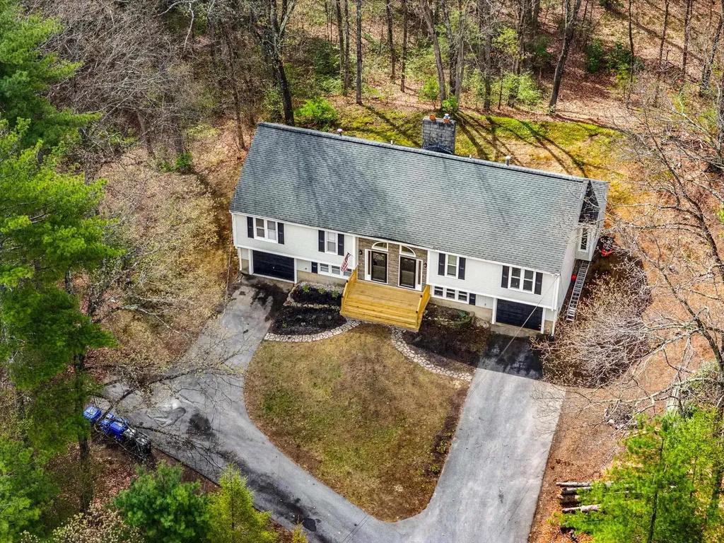 7B Kingston Way Hudson NH 03051