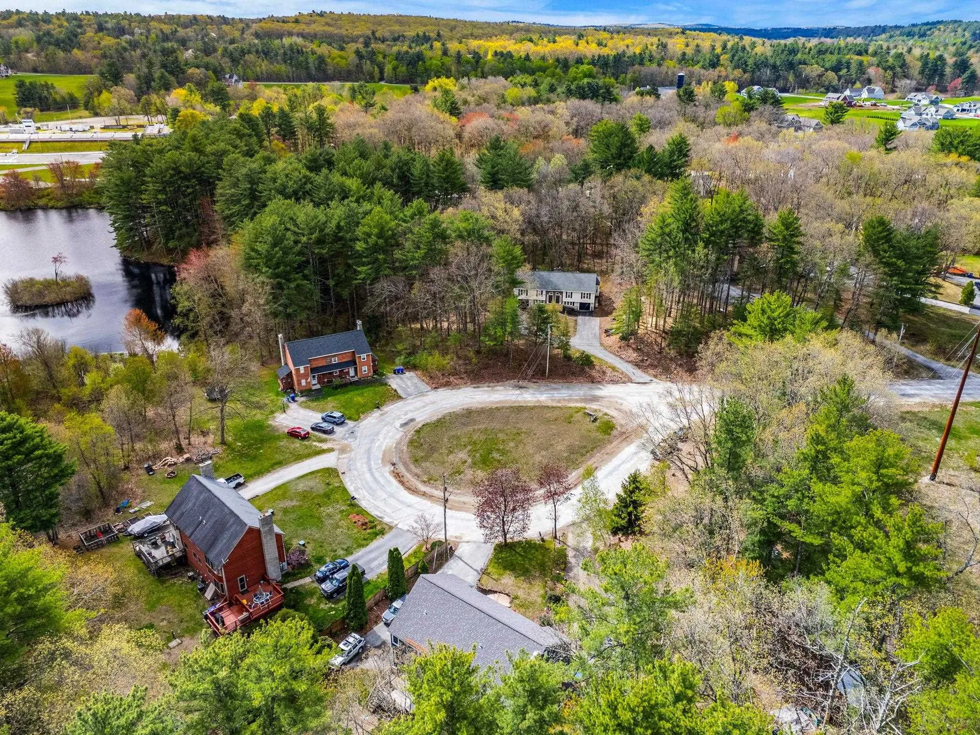 7B Kingston Way Hudson NH 03051